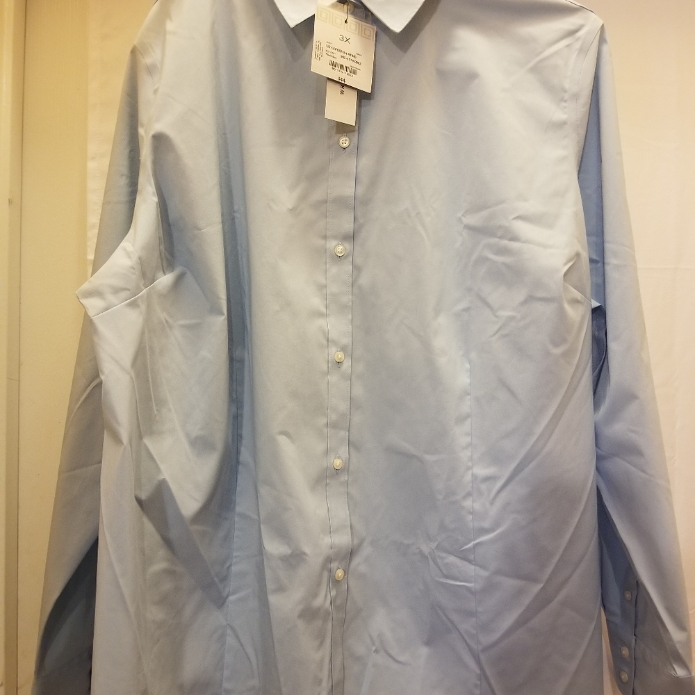 NWT liz Claiborne wrinkle free light blue shirt